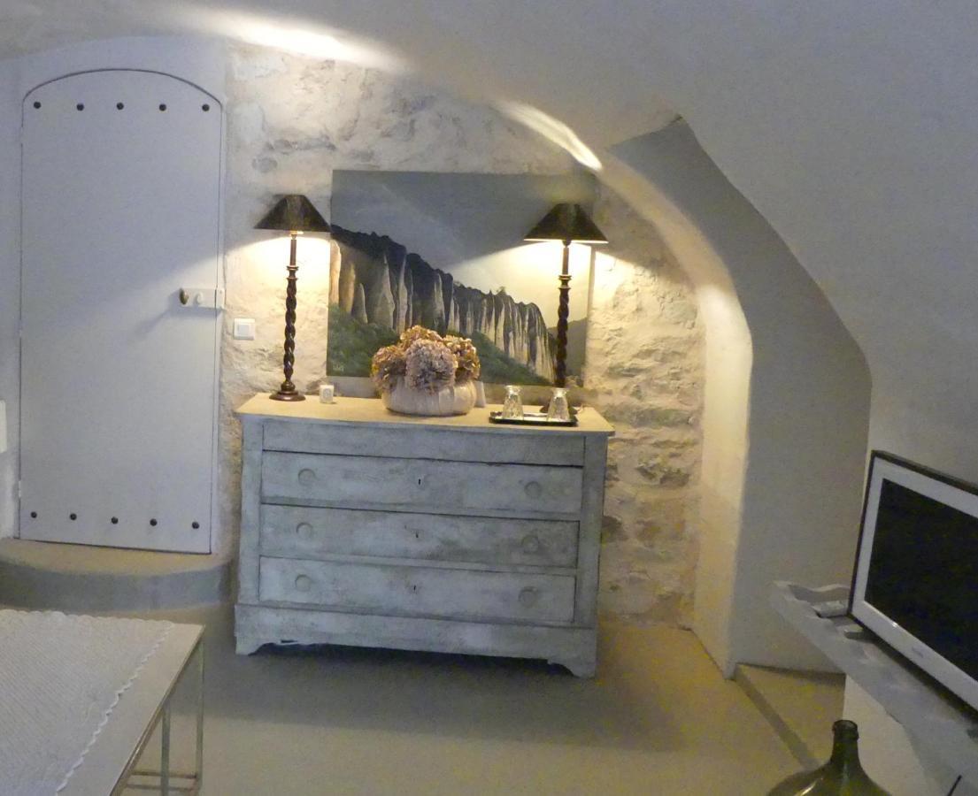 Les Vieux Murs Montfort  Экстерьер фото