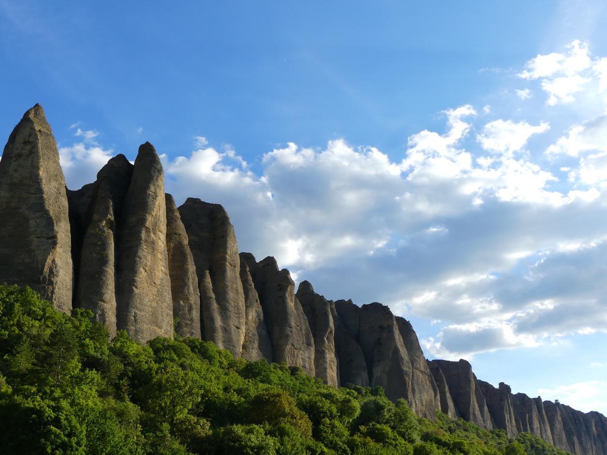 Les Vieux Murs Montfort  Экстерьер фото
